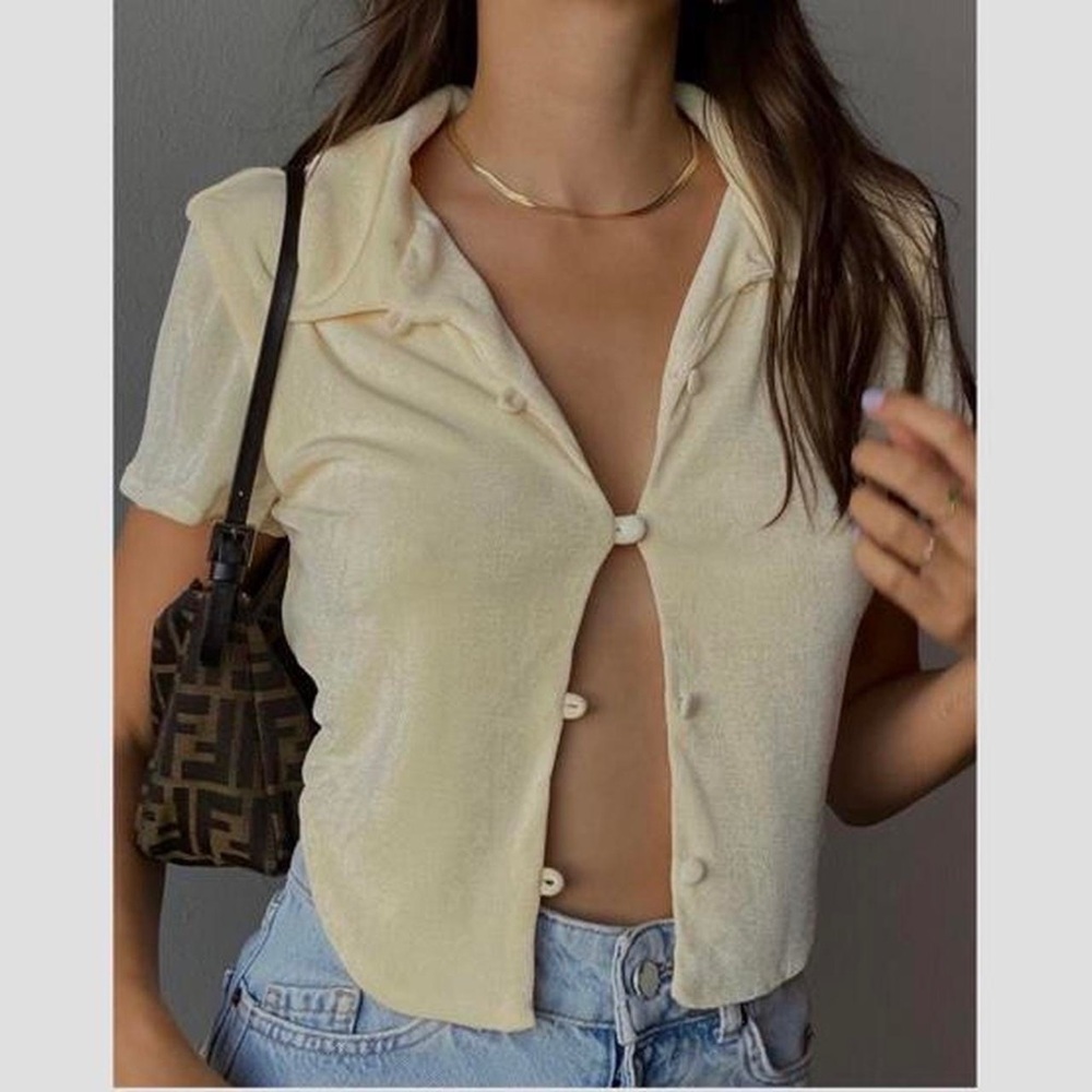 CROPPED BUTTON UP TOP